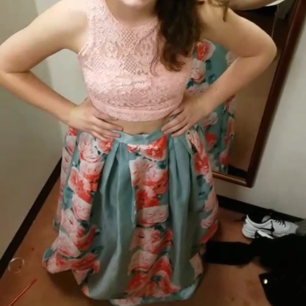 Floral Prom/Formal Dress